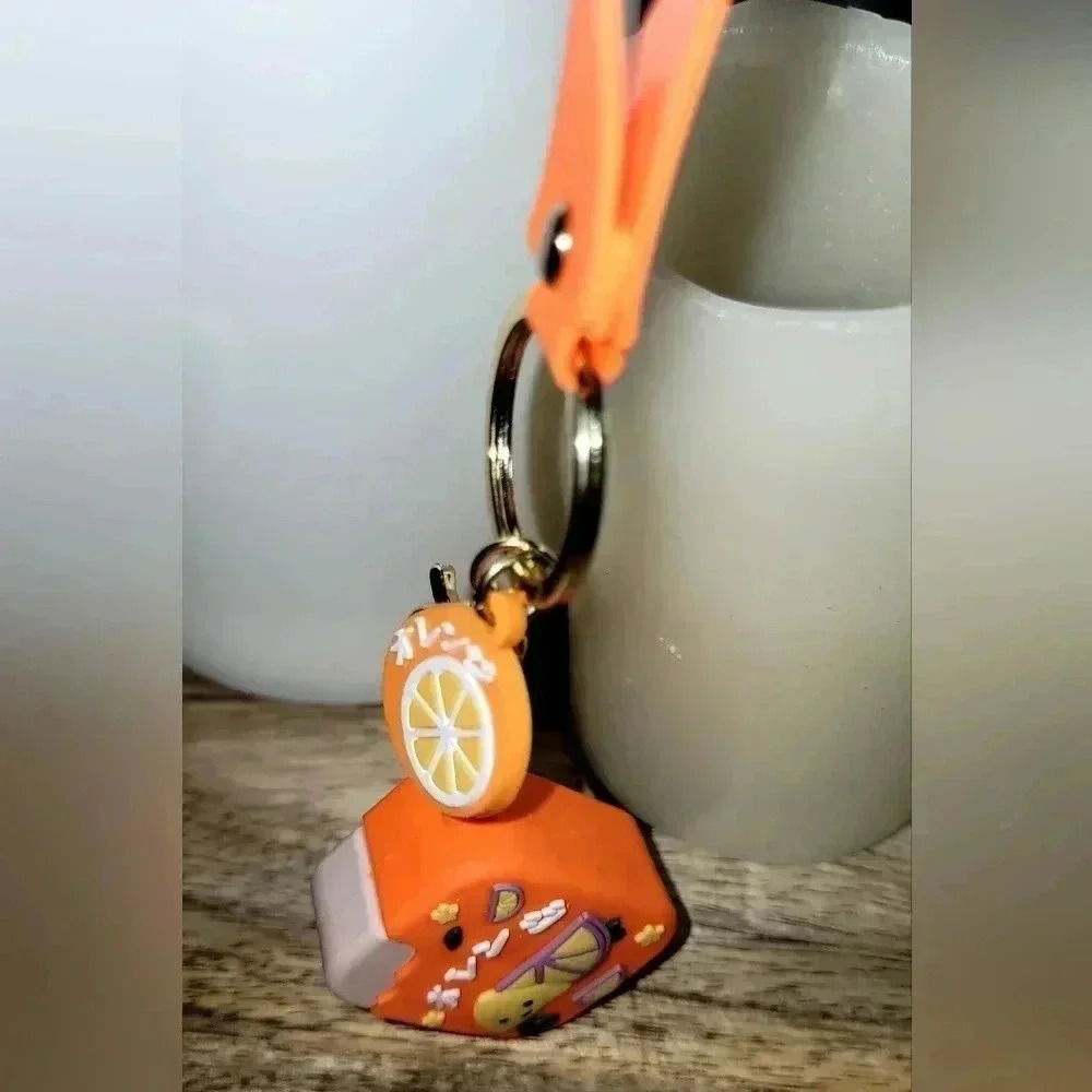 Orange Cream Ice Cream Key Charm NWOT - Picture 5 of 6